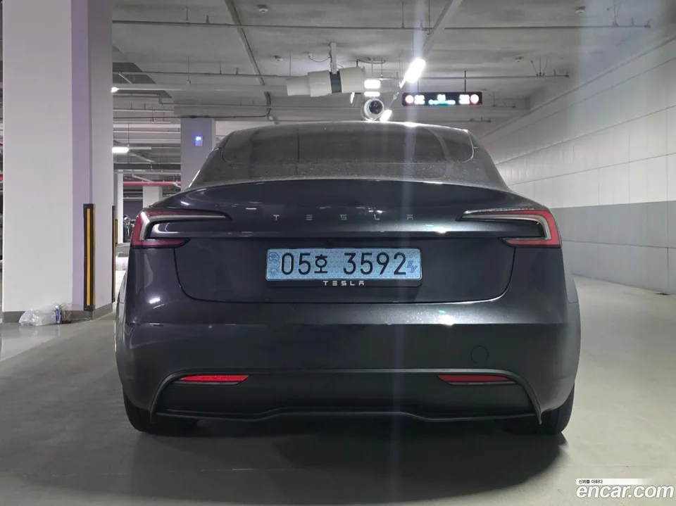 Tesla Model 3 RWD 2025 — миниатюра 5