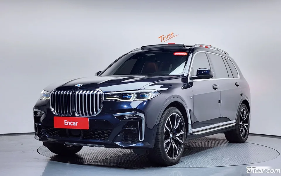 BMW X7 xDrive 40d M 6 2022 — фото 1, купить с доставкой в Москву