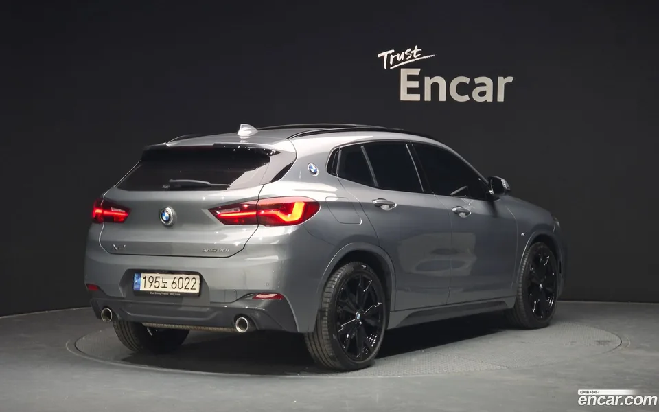 BMW X2 xDrive20i M 2022 — миниатюра 2
