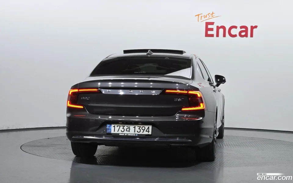 Volvo S90 B6 AWD 2022 — миниатюра 4
