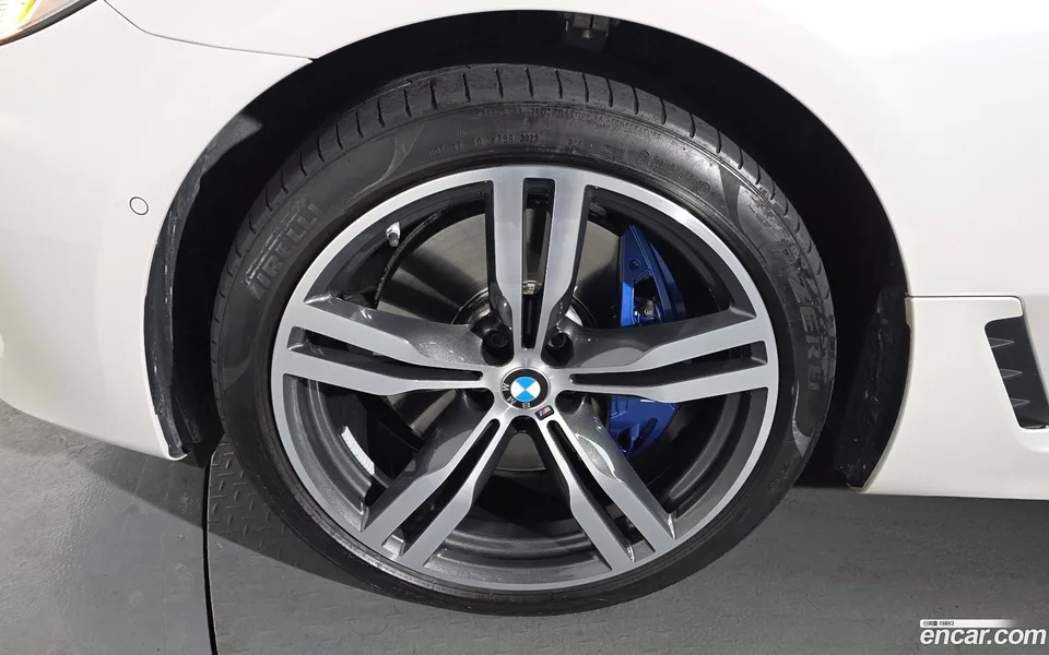 BMW 6 Series GT 630i xDrive M 2023 — миниатюра 5