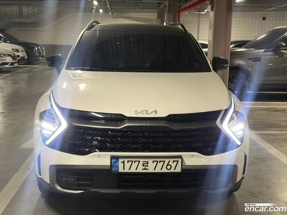 Kia Sportage Hybrid 2WD 2023 — фото 1, купить с доставкой в Москву