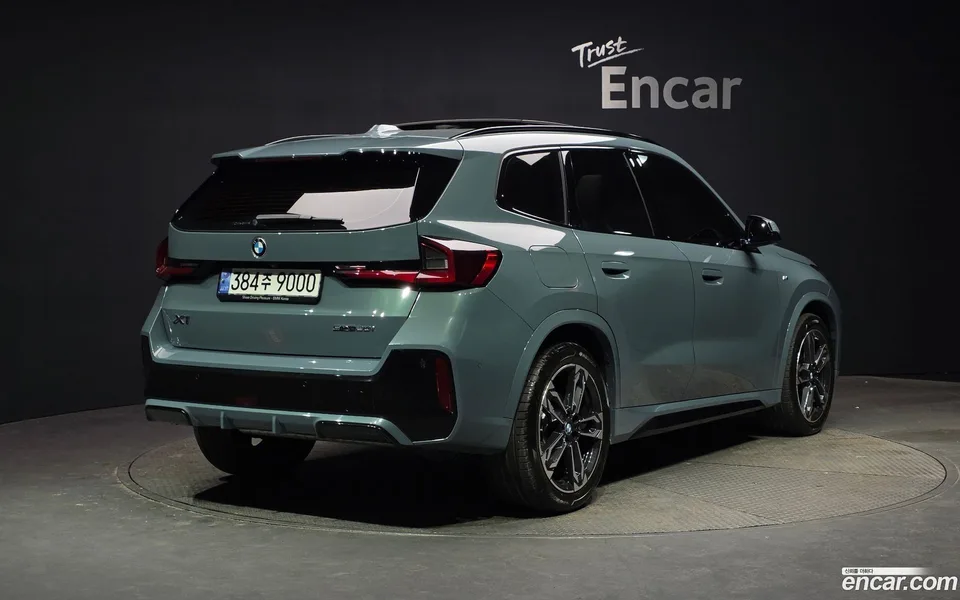 BMW X1 sDrive 20i M 2023 — миниатюра 2