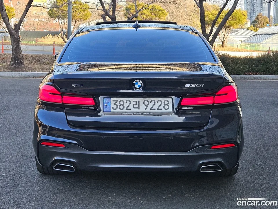 BMW 5 Series 530i xDrive M 2022 — миниатюра 4