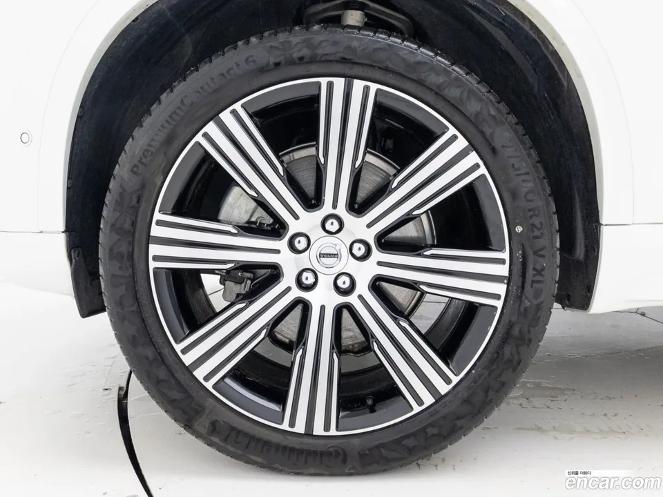 Volvo XC90 B6 2025 — миниатюра 5