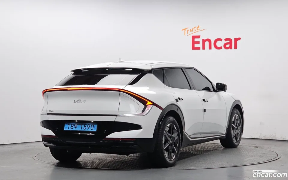 Kia EV6 4WD 2025 — миниатюра 2