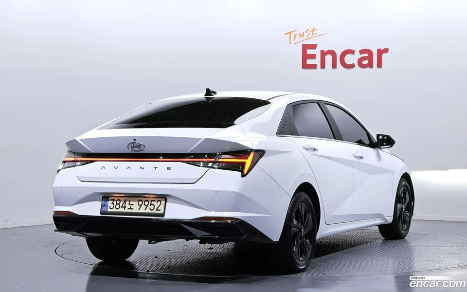 Hyundai Avante 1.6 2022 — миниатюра 2