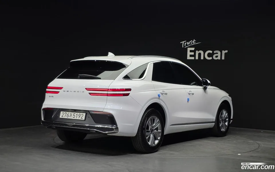 Genesis GV70 2.5T 2WD 2025 — миниатюра 2