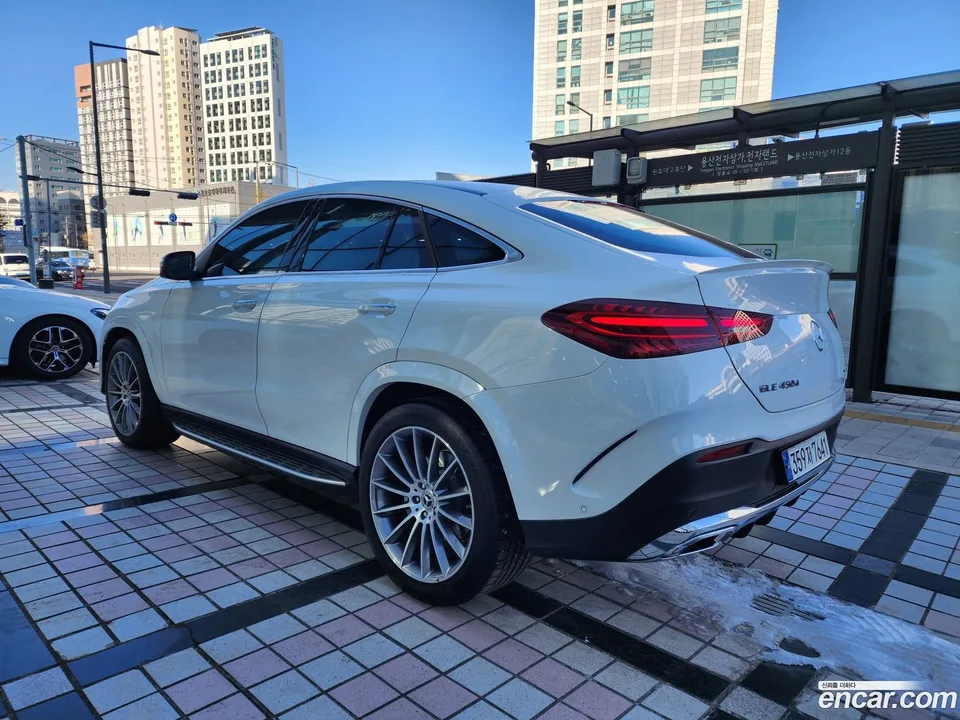 Mercedes-Benz GLE-Class GLE450d 4MATIC 2023 — миниатюра 2
