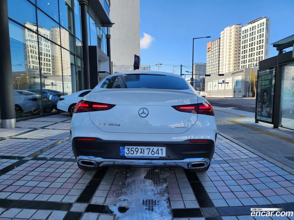 Mercedes-Benz GLE-Class GLE450d 4MATIC 2023 — миниатюра 4