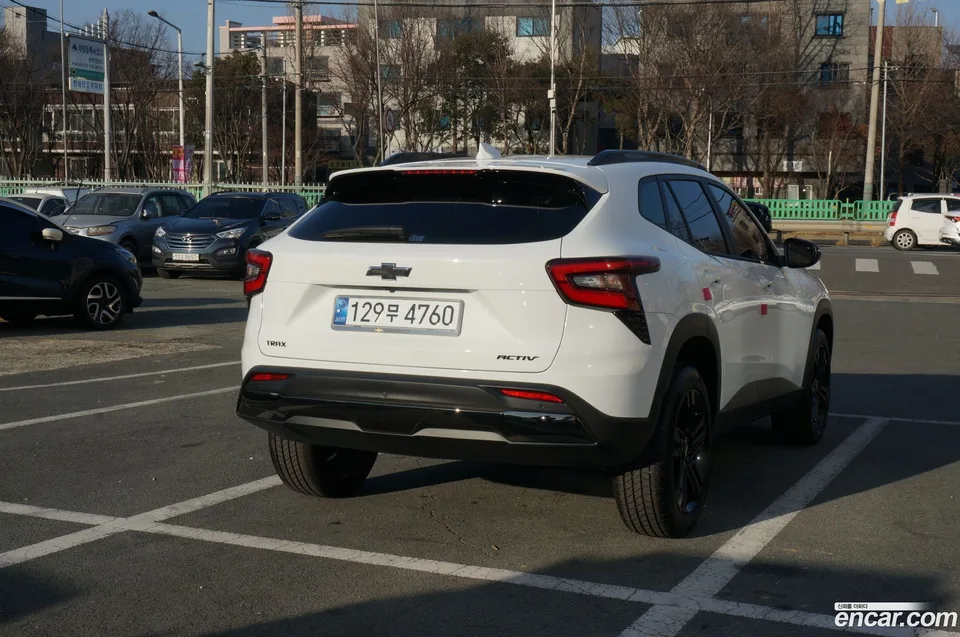 Chevrolet Trax Crossover 1.2 ACTIV 2025 — миниатюра 4
