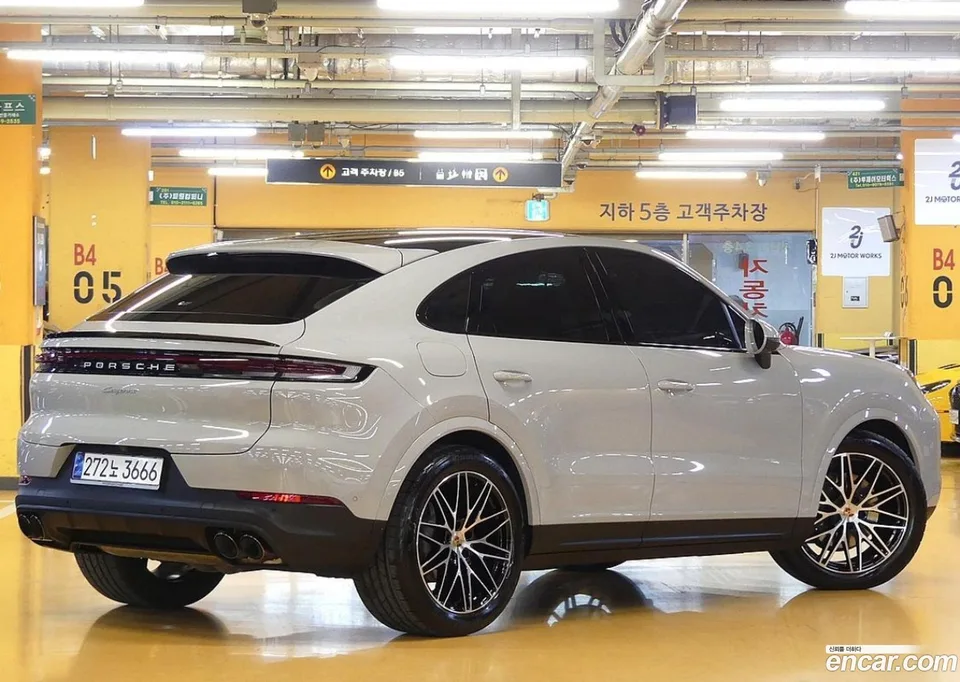 Porsche Cayenne 3.0 2025 — миниатюра 2