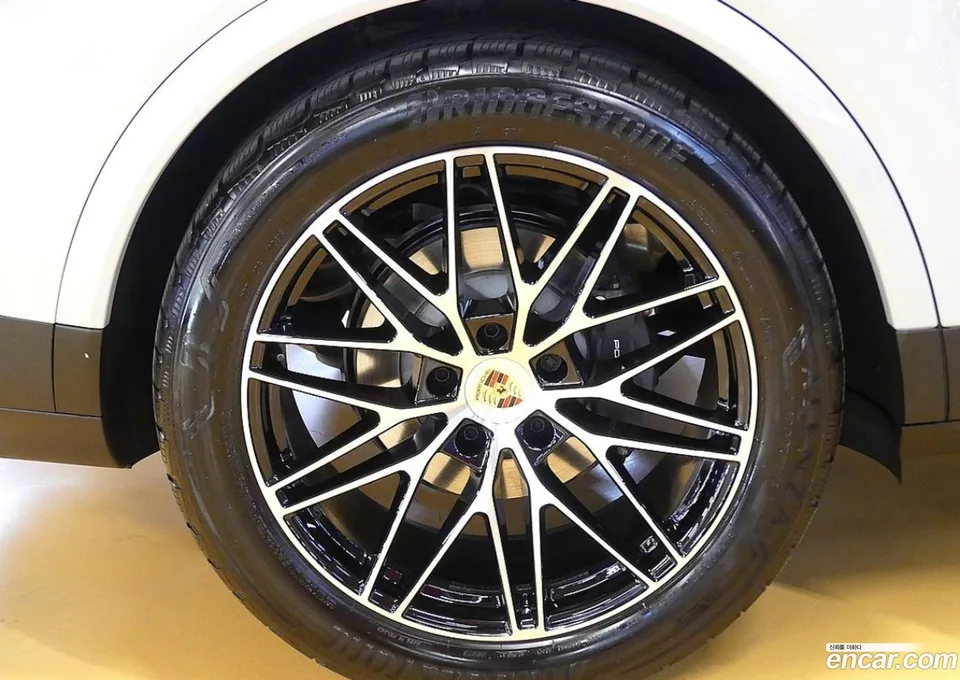 Porsche Cayenne 3.0 2025 — миниатюра 5