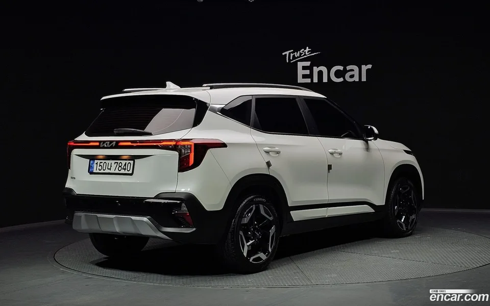 Kia Seltos 1.6 2WD 2023 — миниатюра 2