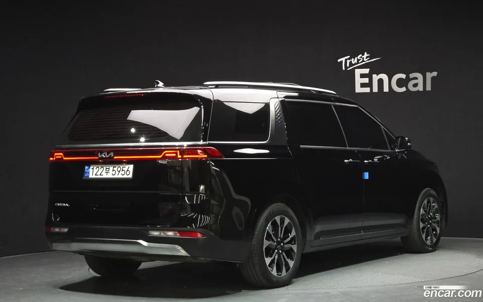 Kia Carnival 9 2023 — миниатюра 2