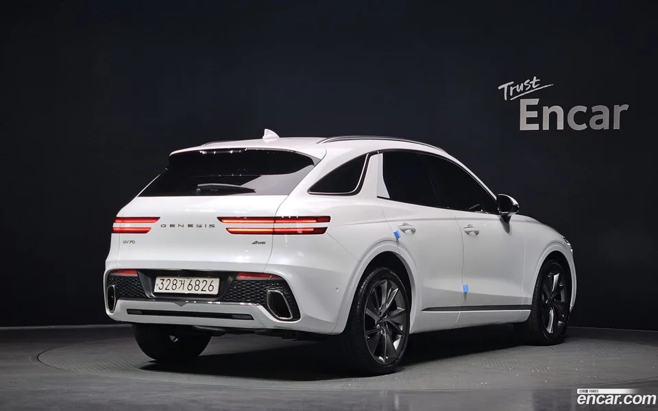 Genesis GV70 2.5T AWD 2023 — миниатюра 2