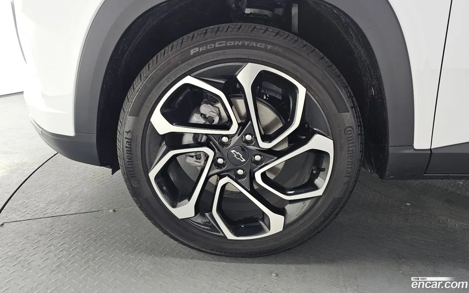 Chevrolet Trax Crossover 1.2 RS 2025 — миниатюра 5