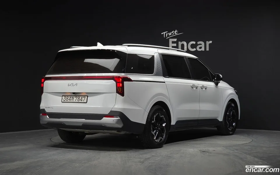 Kia Carnival 9 2024 — миниатюра 2