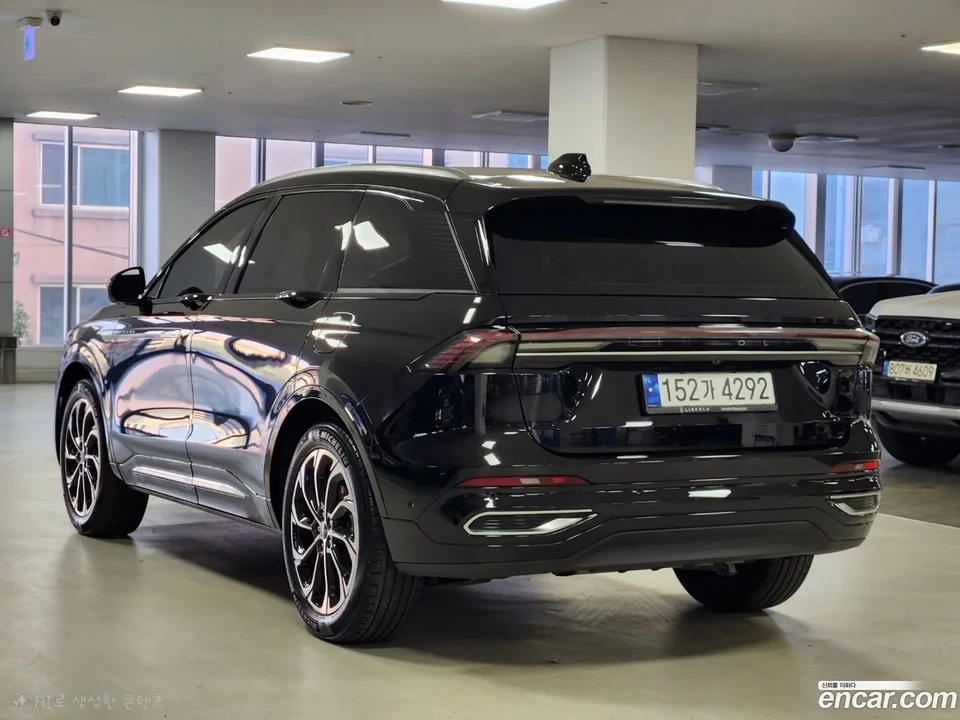 Lincoln Nautilus 2.0 AWD 2023 — миниатюра 2