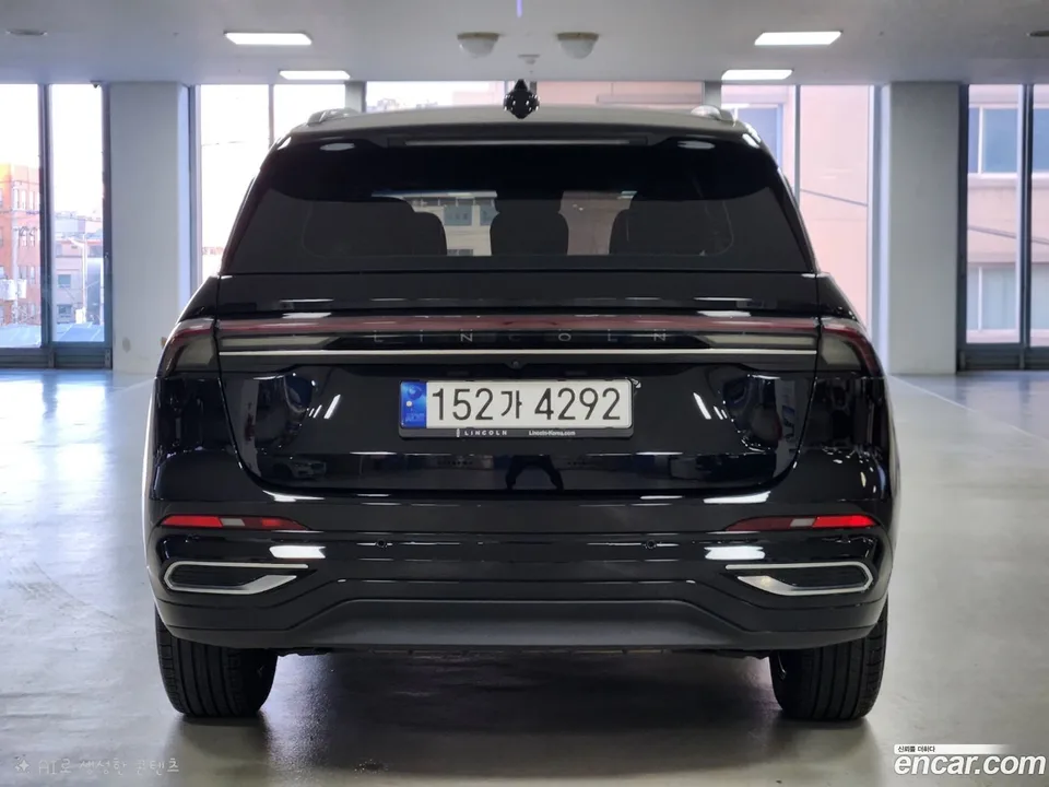 Lincoln Nautilus 2.0 AWD 2023 — миниатюра 4
