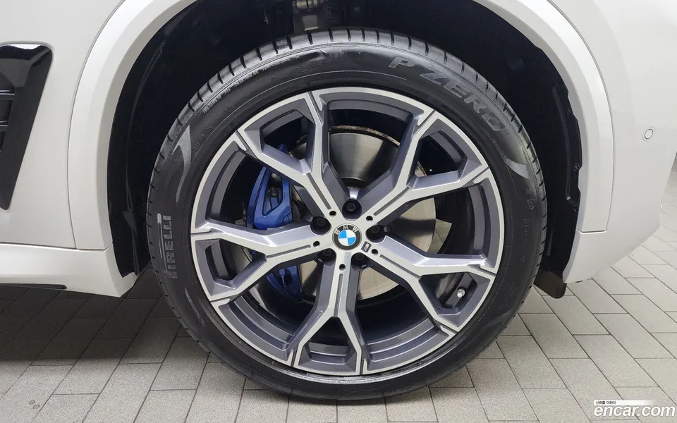 BMW X5 xDrive 40i M 2023 — миниатюра 5