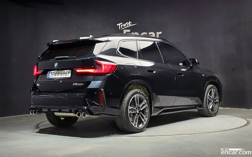 BMW X1 M35i xDrive 2024 — миниатюра 2