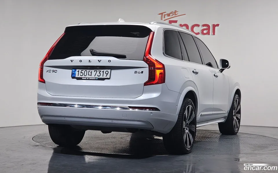 Volvo XC90 B6 2022 — миниатюра 2