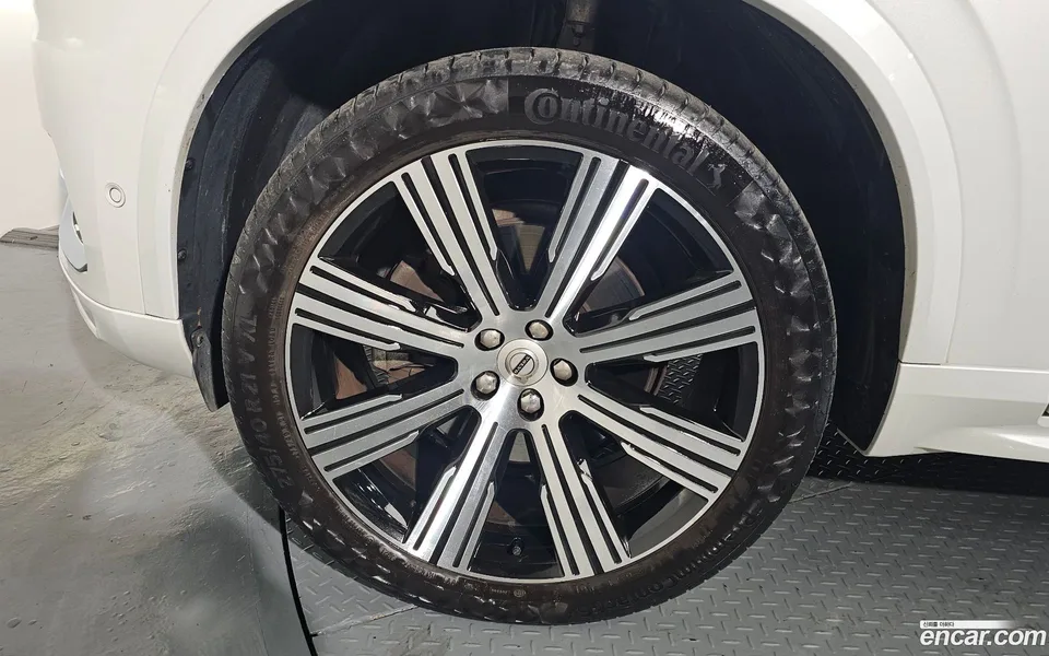 Volvo XC90 B6 2022 — миниатюра 5