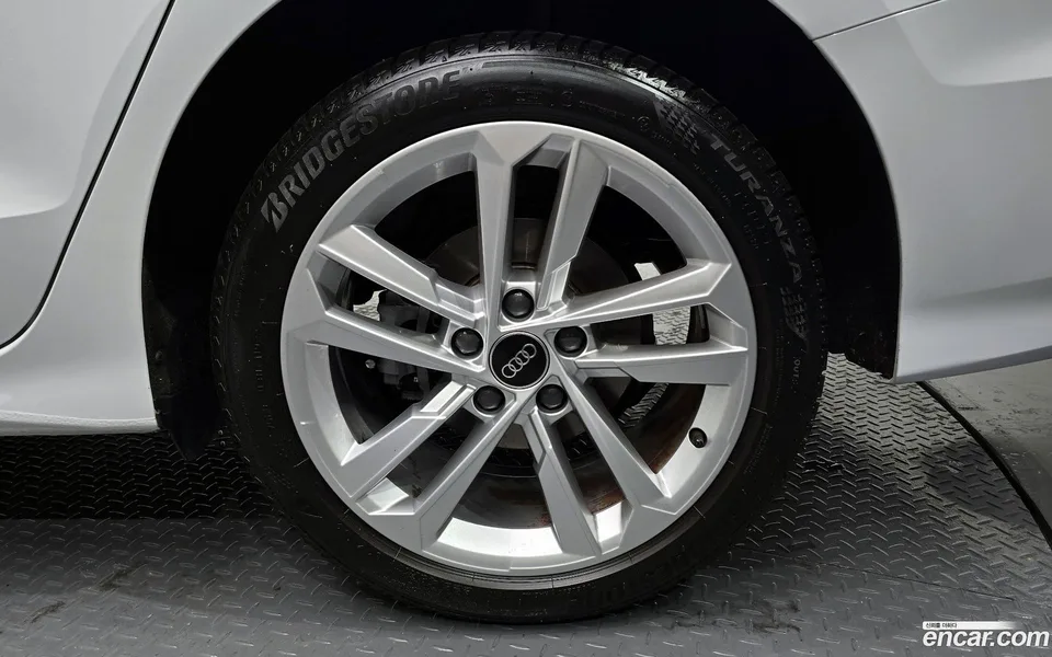 Audi A3 (8Y) 40 TFSI 2022 — миниатюра 5