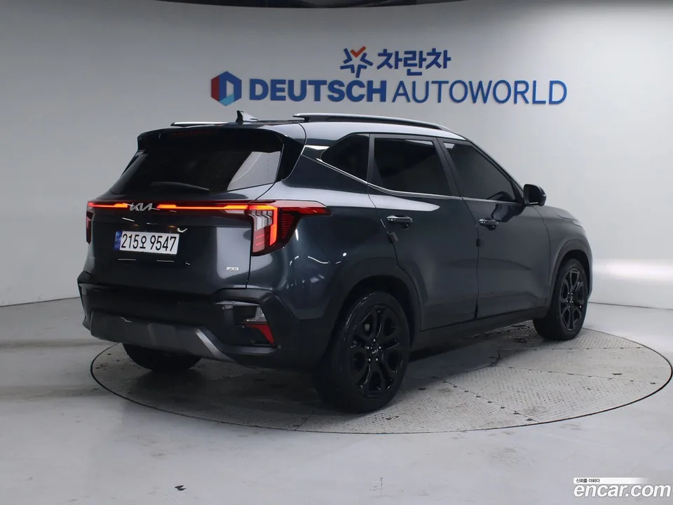 Kia Seltos 1.6 4WD 2023 — миниатюра 2