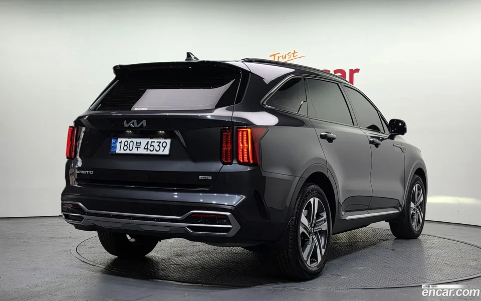 Kia Sorento HEV 1.6 2WD 2023 — миниатюра 2