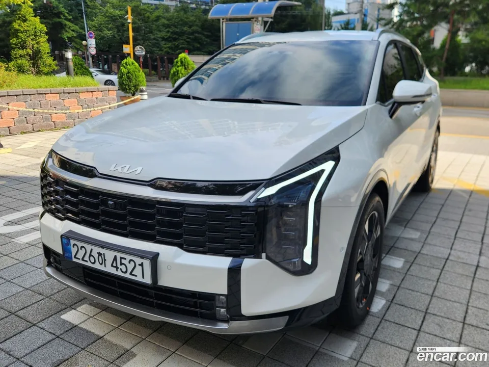 Kia Sportage Hybrid HEV 1.6 2WD 2025 — фото 1, купить с доставкой в Москву