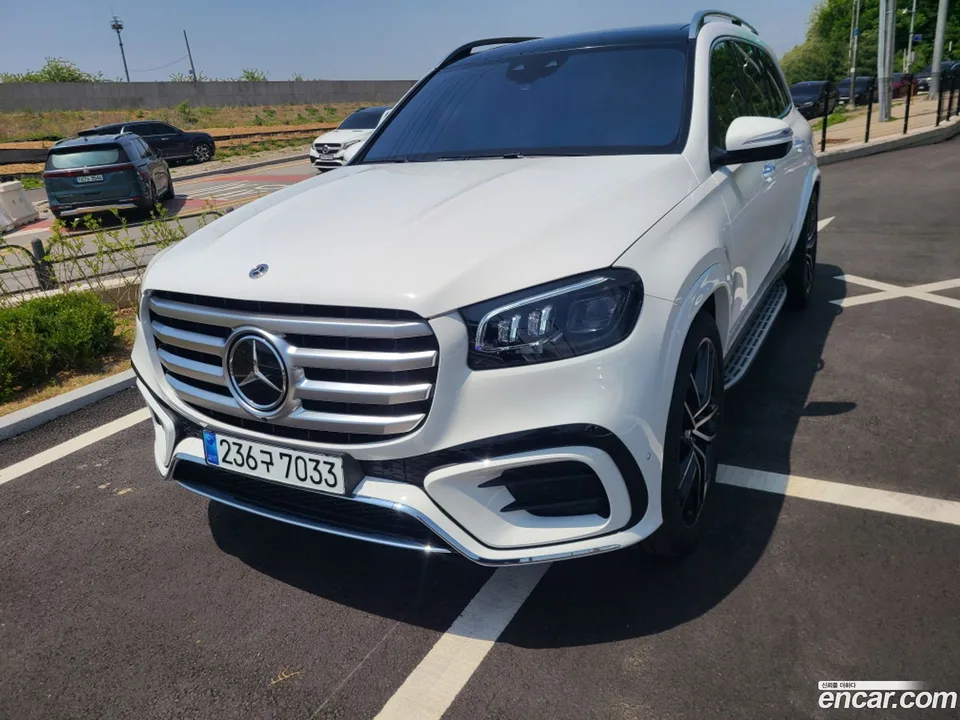 Mercedes-Benz GLS-Class GLS580 4MATIC 2024 — миниатюра 3