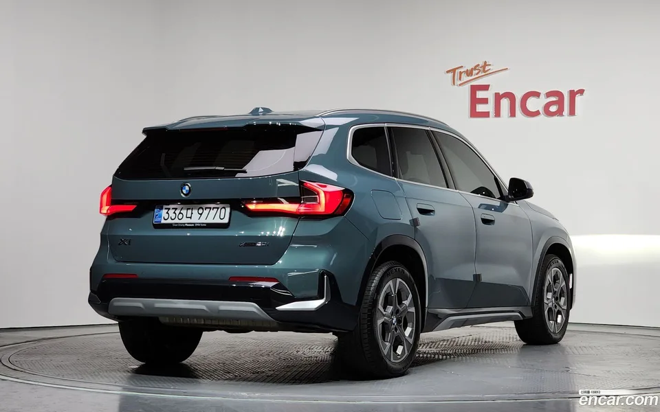 BMW X1 xDrive 20i xLine 2024 — миниатюра 2