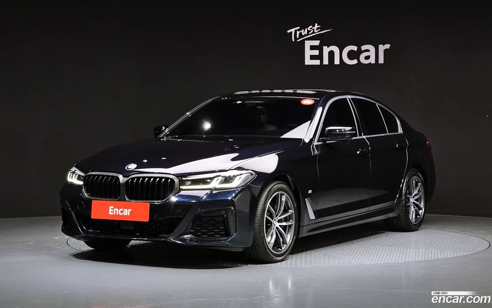 BMW 5 Series 523d M 2022 — фото 1, купить с доставкой в Москву