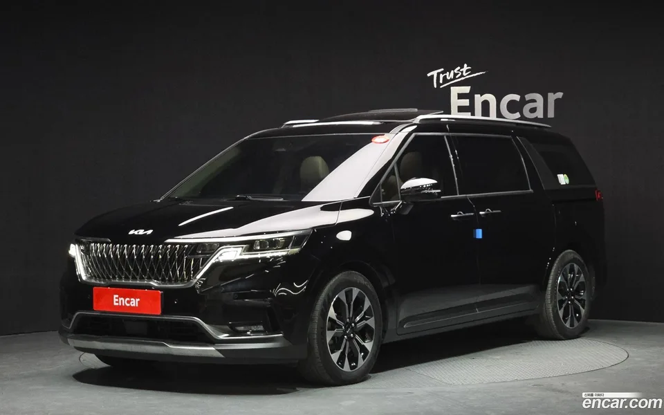 Kia Carnival 9 2023 — фото 1, купить с доставкой в Москву