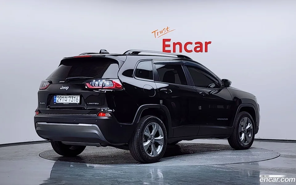 Jeep Cherokee 2.4 AWD 2022 — миниатюра 2