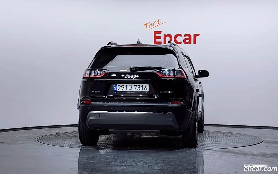 Jeep Cherokee 2.4 AWD 2022 — миниатюра 4