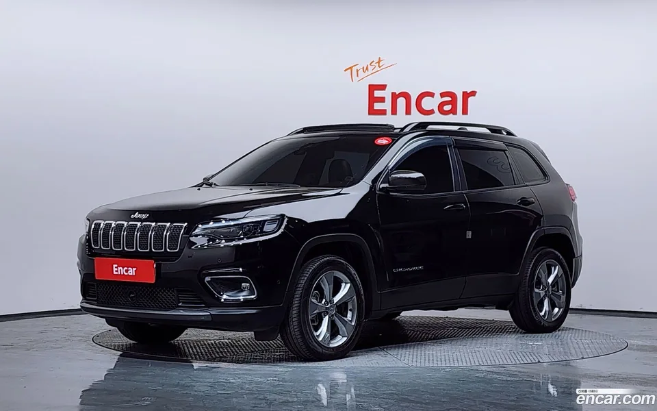Jeep Cherokee (KL) 2.4 AWD 2022 — фото 1, купить с доставкой в Москву