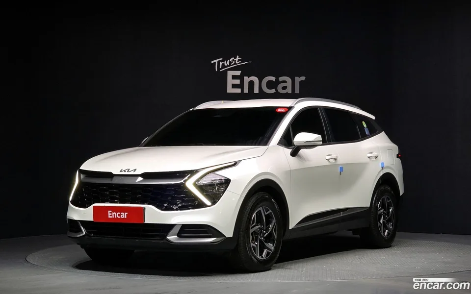 Kia Sportage 2.0 2WD 2022 — фото 1, купить с доставкой в Москву