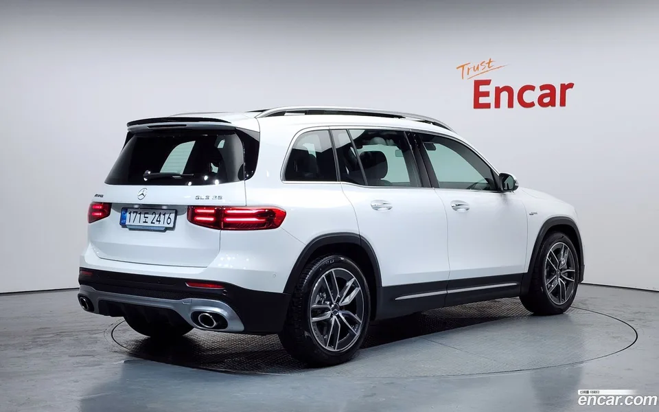 Mercedes-Benz GLB-Class AMG GLB35 4MATIC 2025 — миниатюра 2