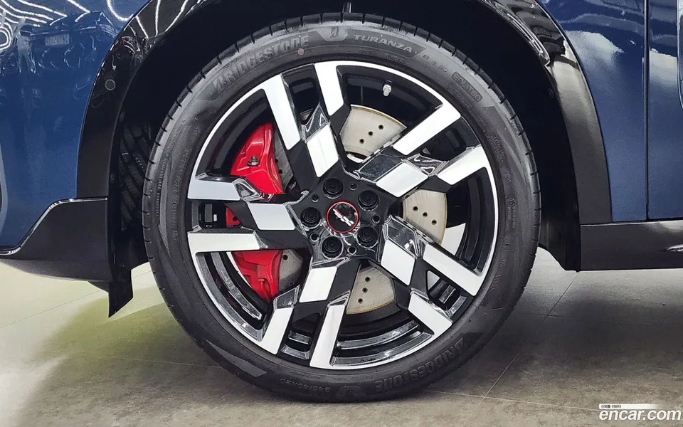 MINI Cooper S Countryman ALL4 JCW 2025 — миниатюра 5