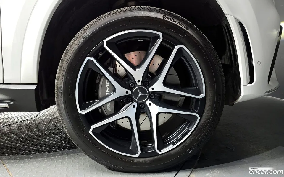 Mercedes-Benz GLE-Class AMG GLE53 4MATIC+ 2022 — миниатюра 5