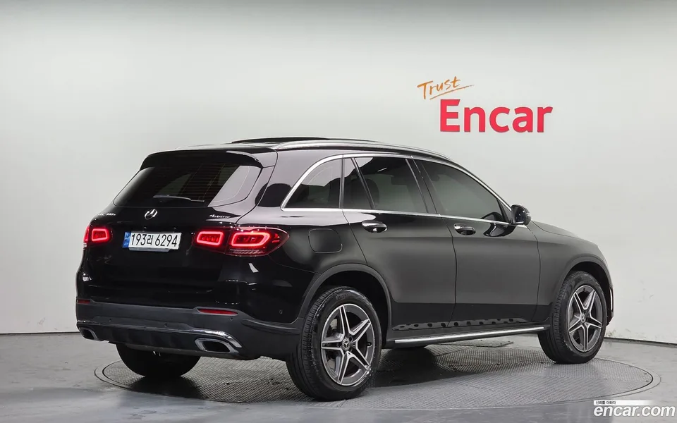 Mercedes-Benz GLC-Class GLC300e 4MATIC 2022 — миниатюра 2