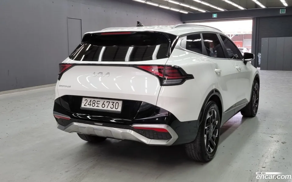 Kia Sportage 2.0 2WD 2022 — миниатюра 2