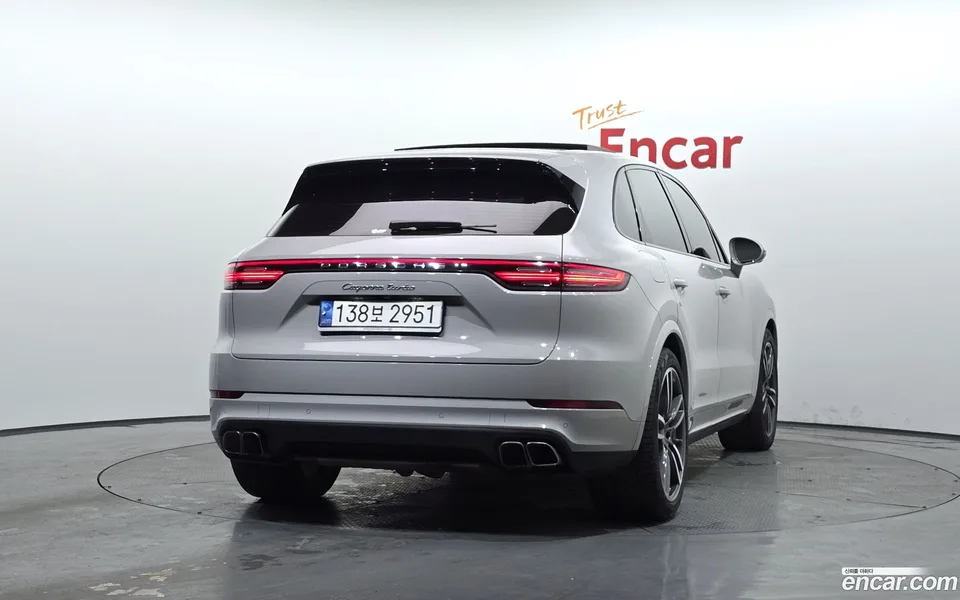 Porsche Cayenne 4.0 2022 — миниатюра 4