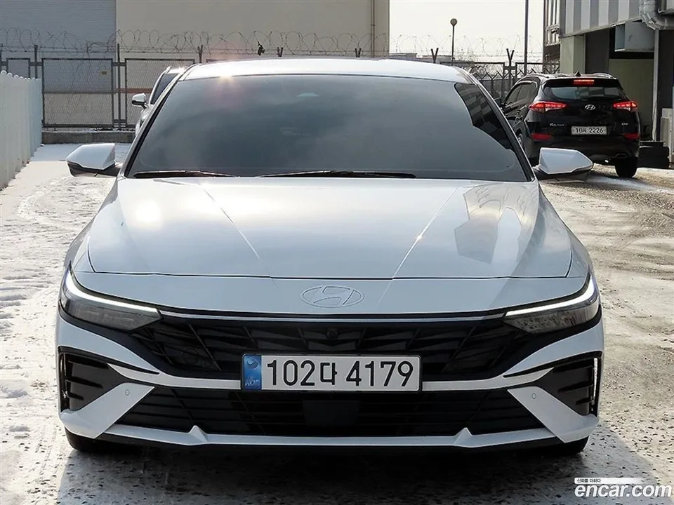Hyundai Avante CN7 1.6 2023 — фото 1, купить с доставкой в Москву