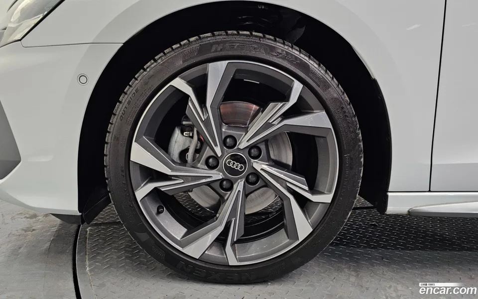 Audi A3 (8Y) 40 TFSI 2023 — миниатюра 5