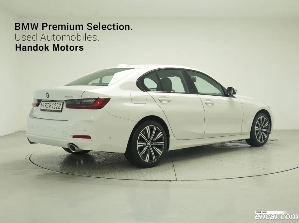 BMW 3 Series 320i 2025 — миниатюра 2