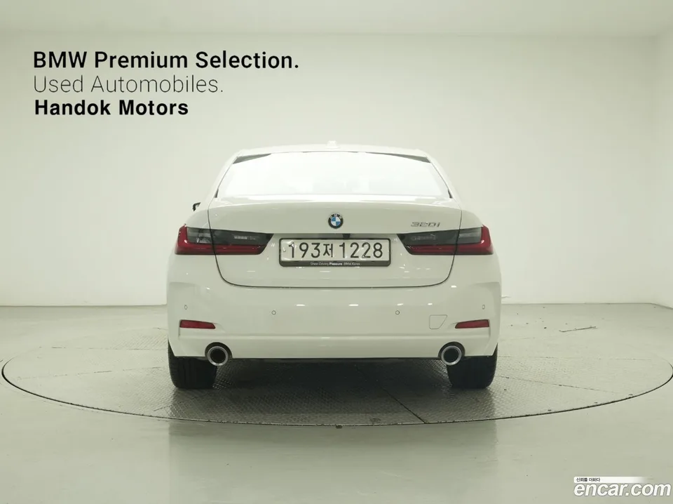 BMW 3 Series 320i 2025 — миниатюра 4
